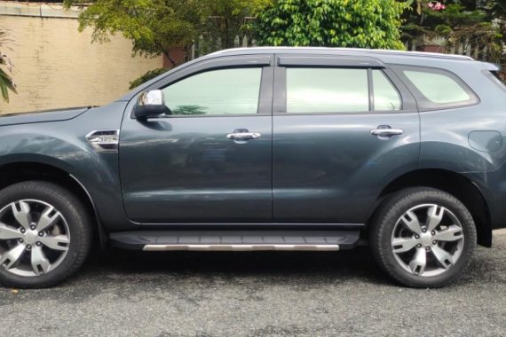 Black Ford Everest 2016 for sale in Angeles City