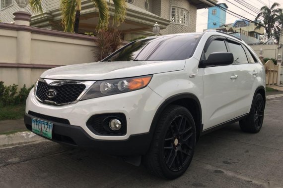 Selling White Kia Sorento 2011 in Parañaque