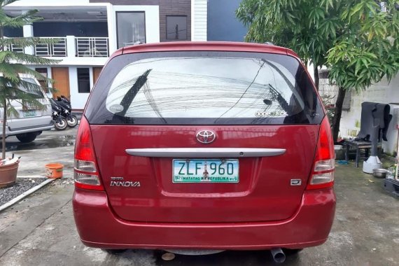 Red Toyota Innova 2007 SUV at 84000 km for sale in Manila