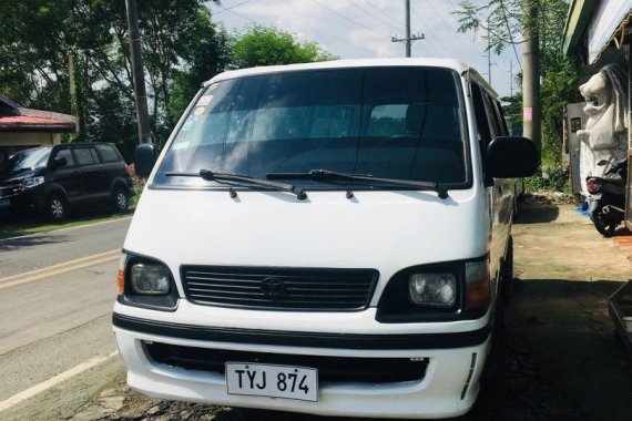 Pearl White Toyota Hiace 2004 for sale in Manila