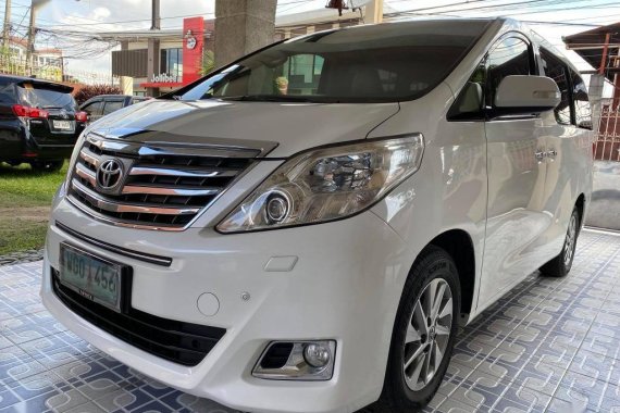 Selling White Toyota Alphard 2013 in Quezon City