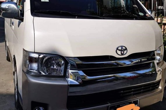 Toyota Hiace GL Grandia 3.0 MT 2018