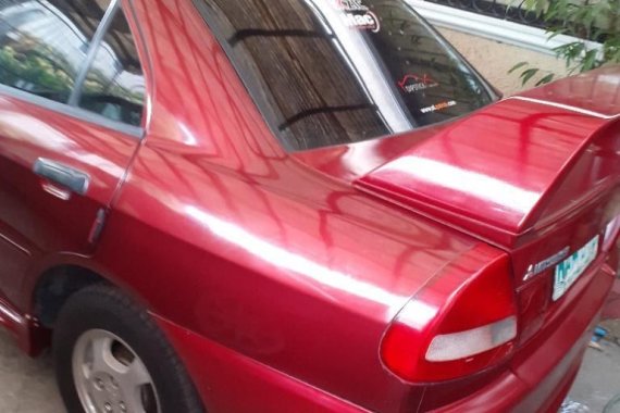 Selling Red Mitsubishi Lancer 2004 in Marikina