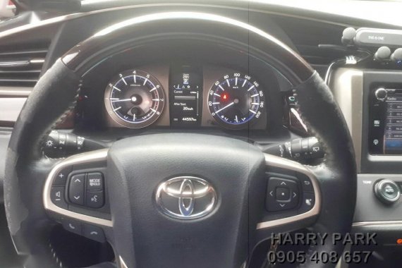 Sell Grey Toyota Innova 2016 in Pasay