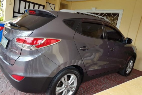 Sell Grey Hyundai Tucson in Angeles