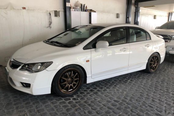 Pearl White Honda Civic 2009 for sale in Parañaque