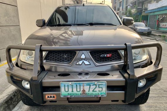 Selling Silver Mitsubishi Montero Sport 2012 in Quezon City