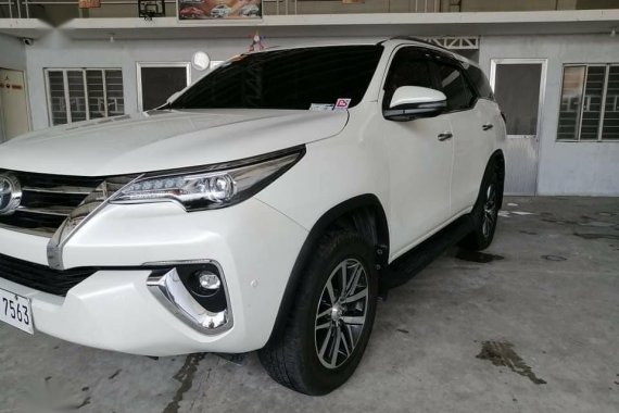 Pearl White Toyota Fortuner for sale in Manila