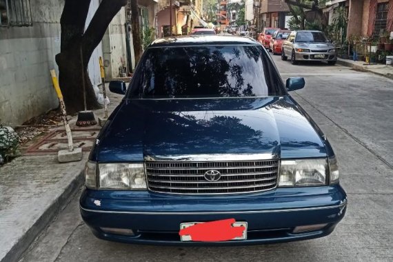 Blue Toyota Crown for sale in Manila