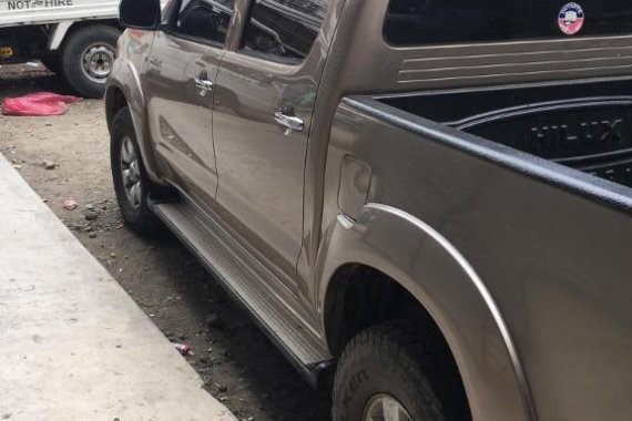 Selling Silver Toyota Hilux 2007 in Davao City