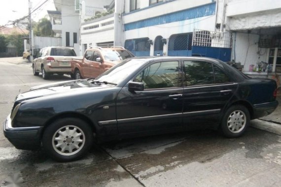 Sell Black 1999 Mercedes-Benz E-Class in Manila