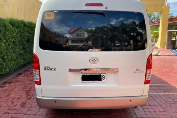 Pearl White Toyota Hiace Grandia 2014 for sale in Quezon City