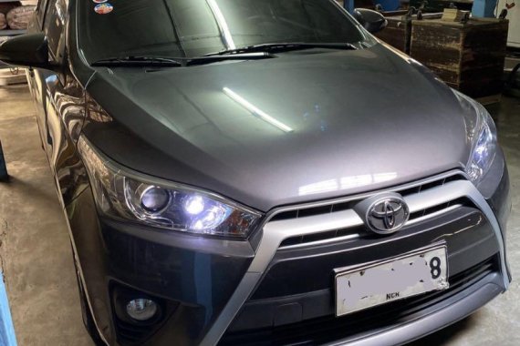Selling Grey Toyota Yaris 2015 in Manila