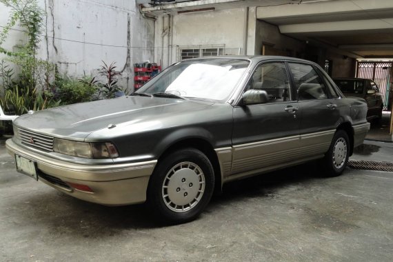 1988 GALANT SUPER SALOON CONVENTIONAL 1800 CC ORIGINAL ALL POWER 2-TONE W/SIDE SKIRTING GOOD RUNNING