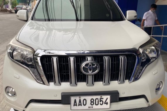 White Toyota Prado 2014 for sale in Makati