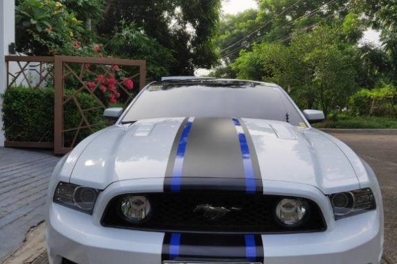 Sell Pearl White 2014 Ford Mustang in Cabuyao