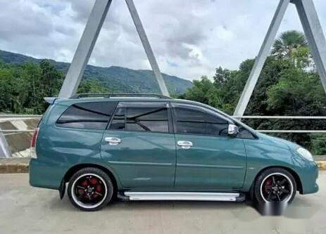 Sell Green 2011 Toyota Innova SUV / MPV in Manila