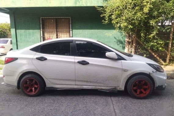  White Hyundai Accent 2015 for sale in Manila