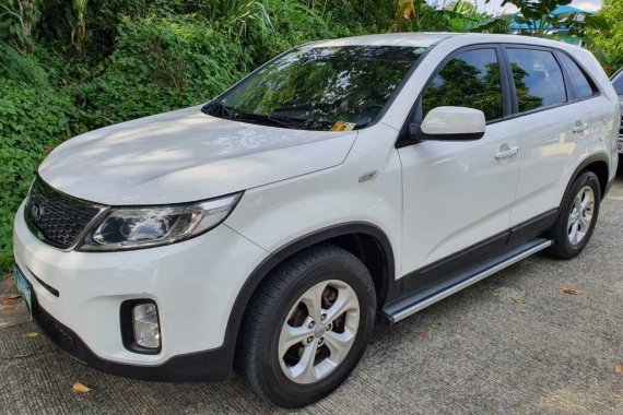 White Kia Sorento 2013 for sale in Silang