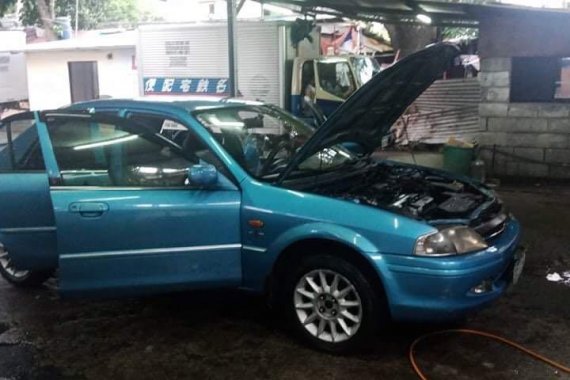 Selling Blue Ford Lynx 2000 in Pasig