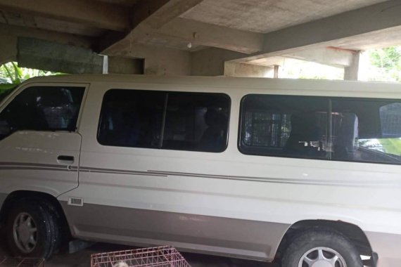 Sell Pearl White 2005 Nissan Escapade in Cebu