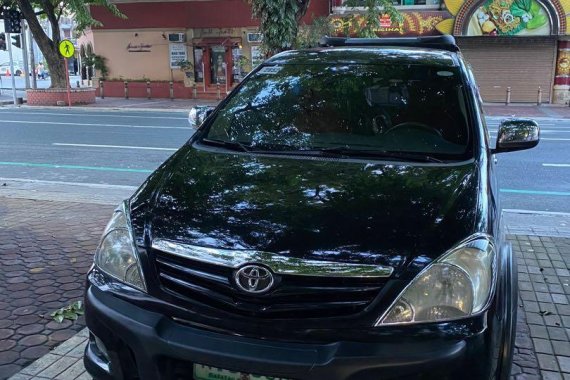 Black Toyota Innova 2010 for sale in Manila