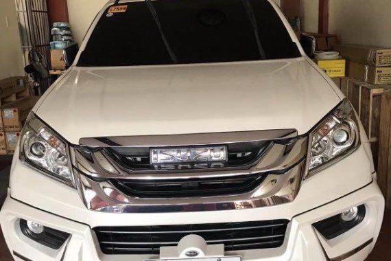 White Isuzu Mu-X 2014 for sale in Quezon City