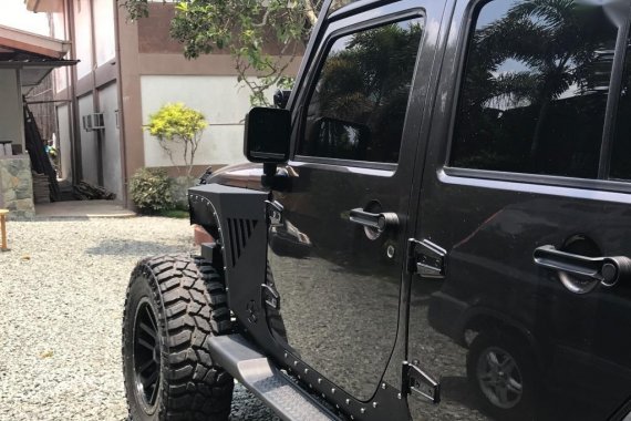 Selling Black Jeep Wrangler unlimited 2016 in Quezon City