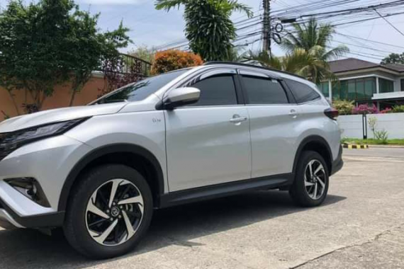 Toyota Rush G 2019 (  silver metallic )