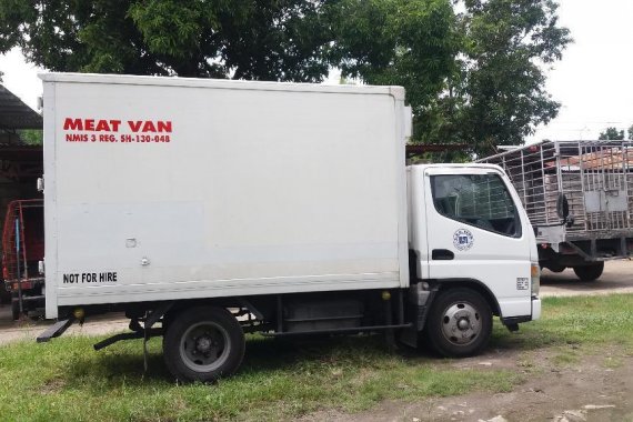 Sell White 2015 Mitsubishi Fuso in Manila