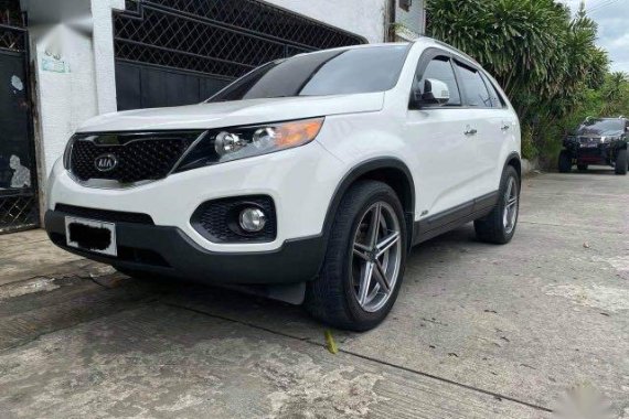 Sell Pearl White 2010 Kia Sorento in Parañaque