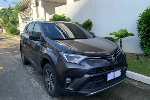 Sell Grey 2016 Toyota Rav4 in Manila