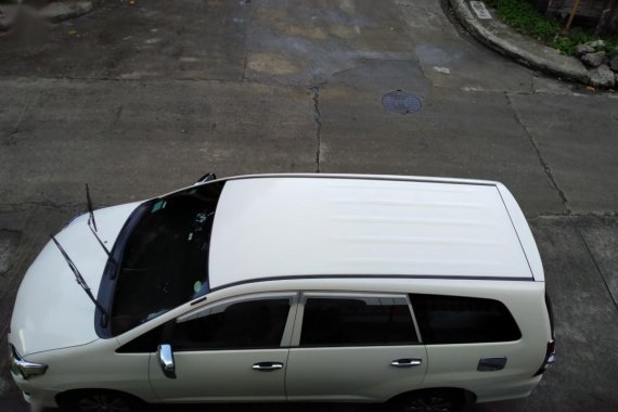 White Toyota Innova  2014 for sale in Caloocan