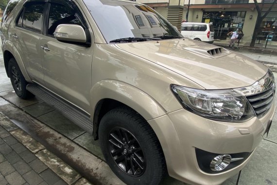 Selling Silver Toyota Fortuner 2015 in Pasig