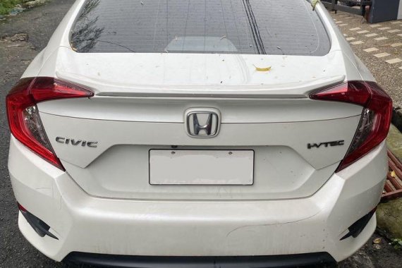 Selling White Honda Civic 2017 in Quezon City