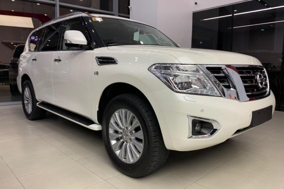 Selling White Nissan Patrol Royale in Cainta