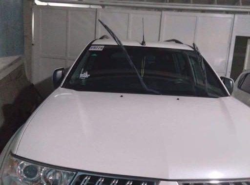White Mitsubishi Montero 2012 for sale in Manila