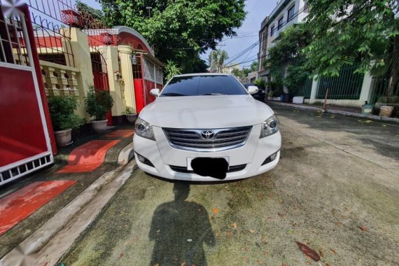 White Toyota Camry 2007 for sale in Manila