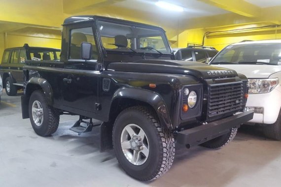 Sell Black Land Rover Defender 1990 in Mandaue City