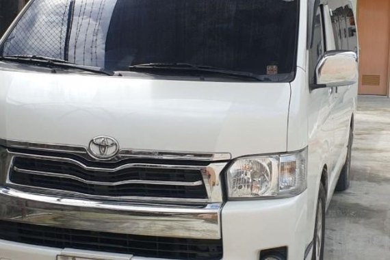 White Toyota Hiace Super Grandia 2015 for sale in Pateros