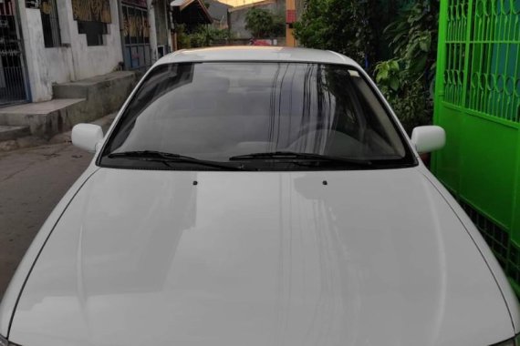 White Toyota Altis 2000 for sale in Manila