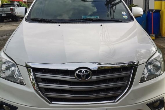 Selling White Toyota Innova 2015 in Rizal