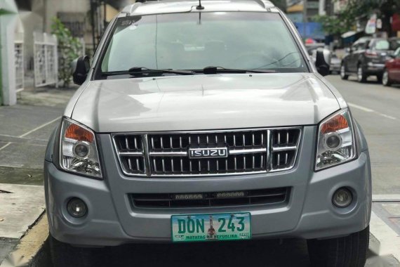 Silver Isuzu Alterra 2008 for sale in Makati City