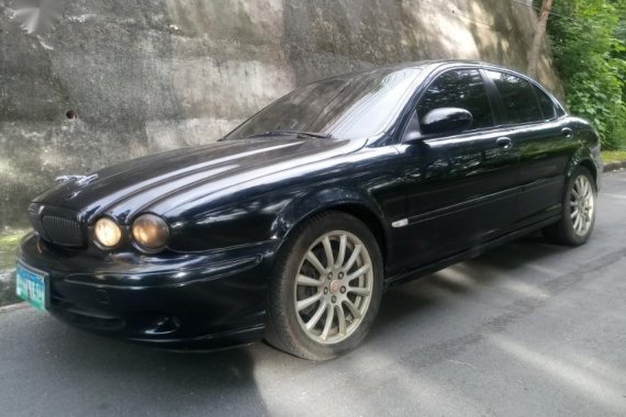 Selling Black Jaguar X-Type 2004 in Cebu