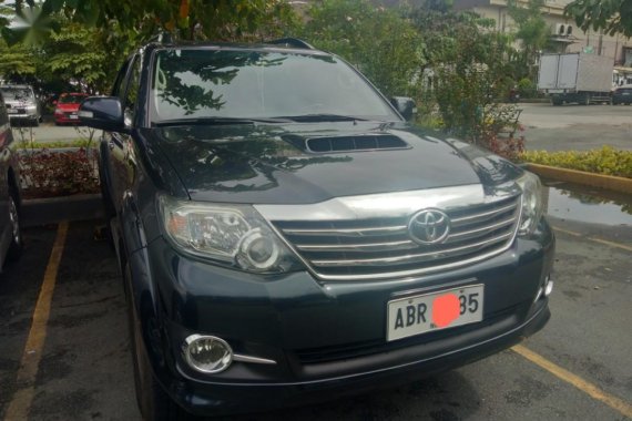 Selling Black Toyota Fortuner 2015 in Manila