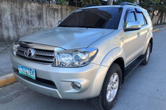 Sell Grey 2009 Toyota Fortuner in Cebu