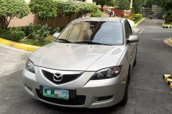 Selling Brightsilver Mazda 3 2011 in Makati