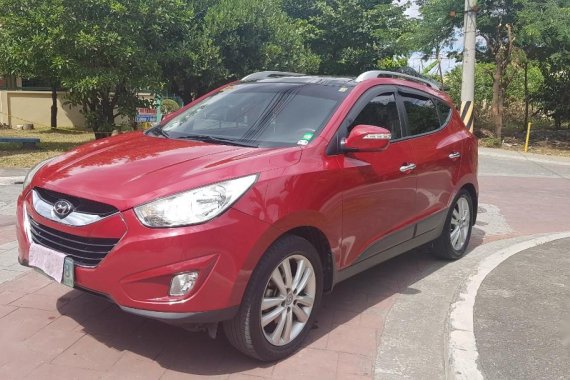 Selling Red Hyundai Tucson 2012 in Pasig