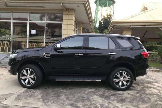 Selling Black Ford Everest 2017 in Taguig