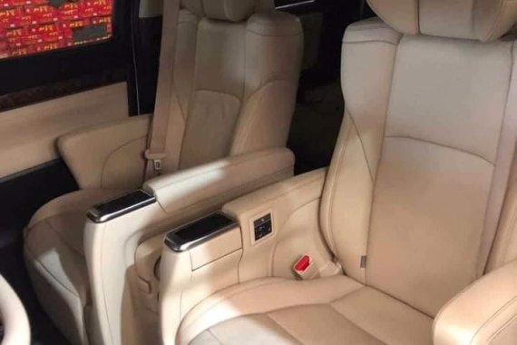 Selling White Toyota Alphard 2018 in Pasay